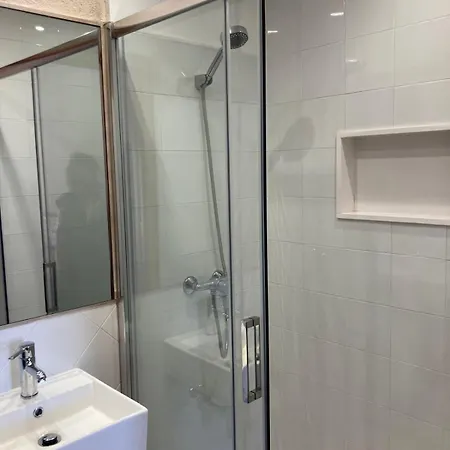 With Private Pool And Garden Apartment *
